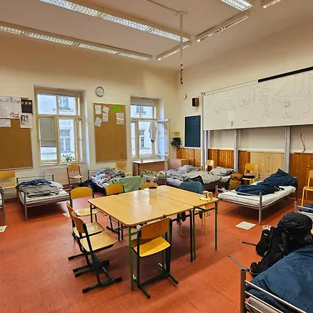 In School Хостел Прага