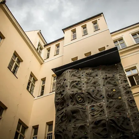 In School * Praag
